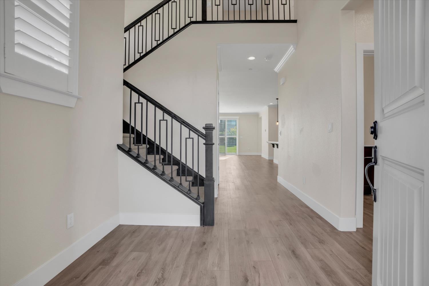 1898 Sanza Rd, Manteca, CA 95337