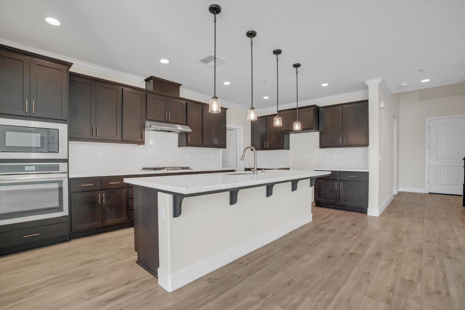 1898 Sanza Rd, Manteca, CA 95337