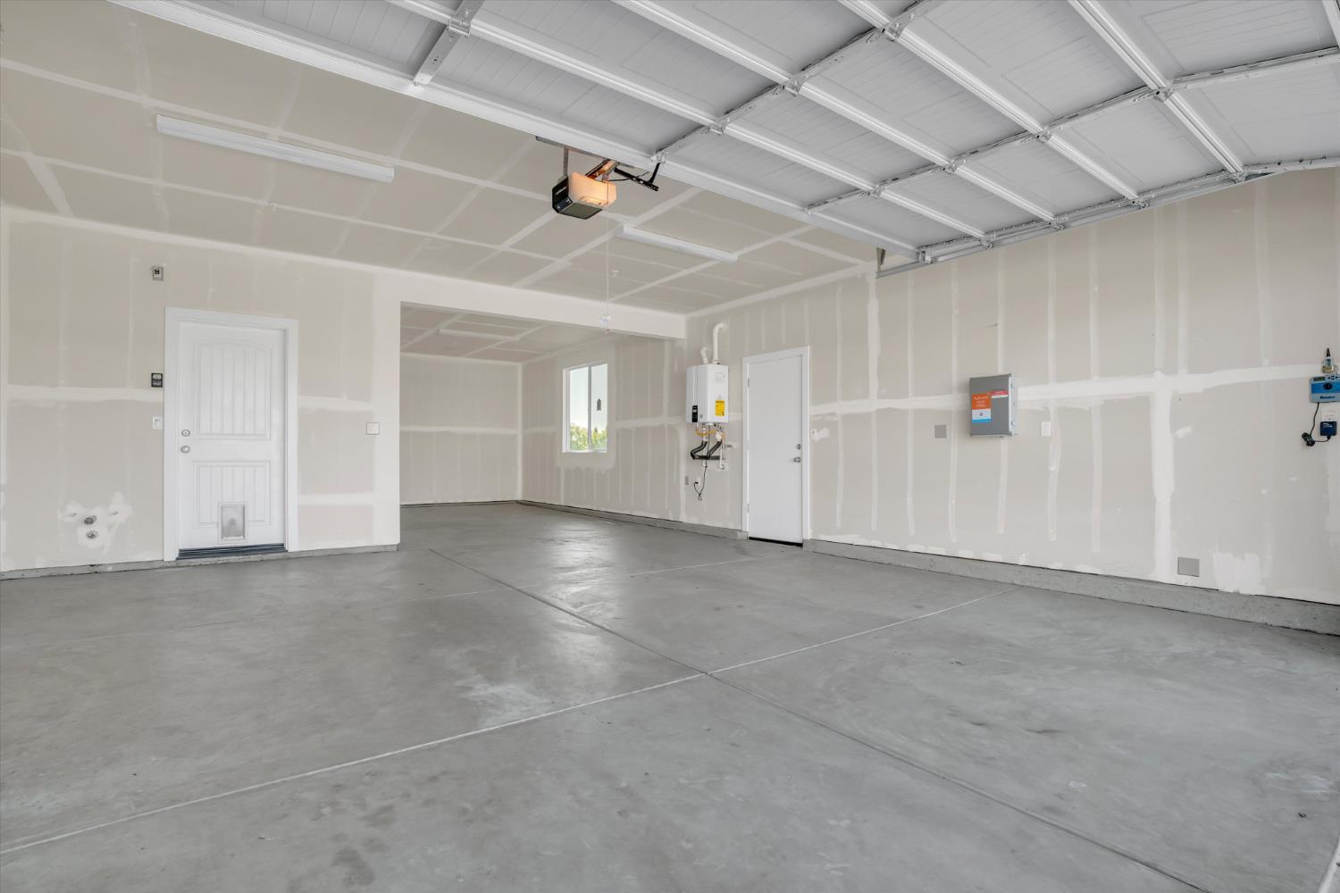 1898 Sanza Rd, Manteca, CA 95337