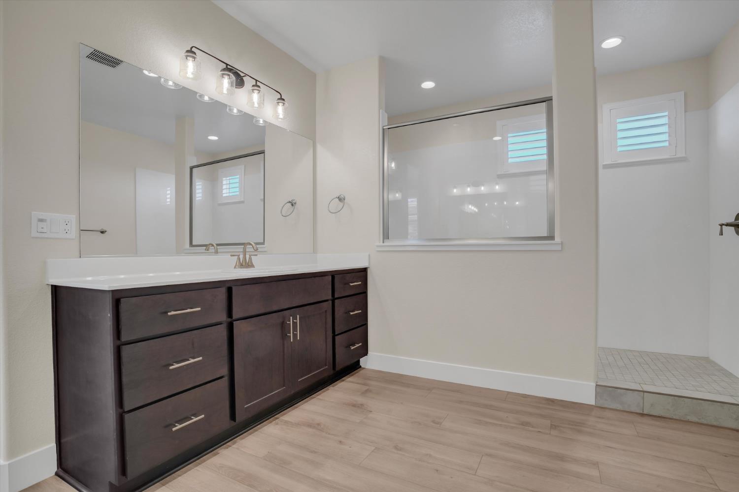 1898 Sanza Rd, Manteca, CA 95337