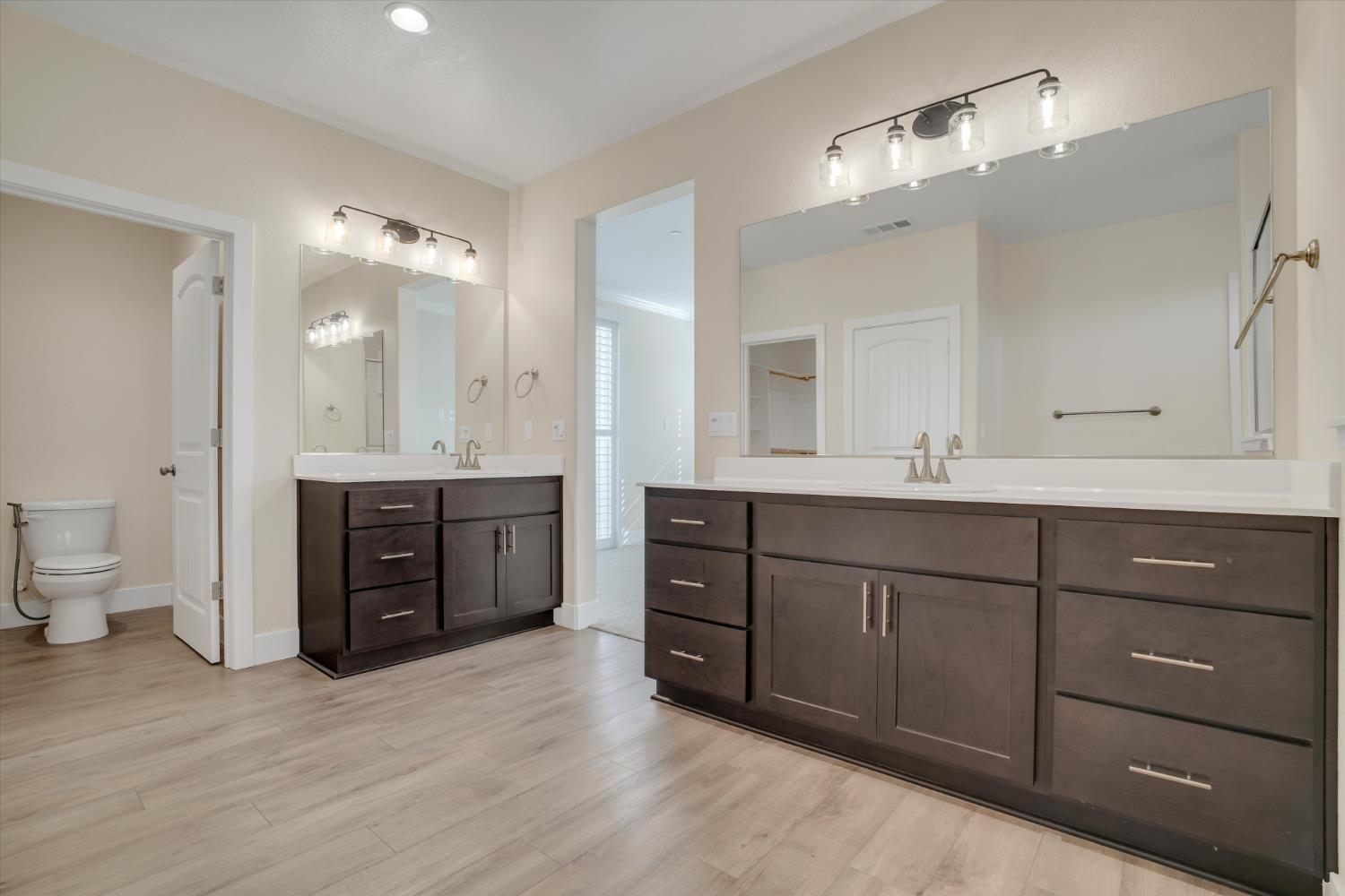 1898 Sanza Rd, Manteca, CA 95337