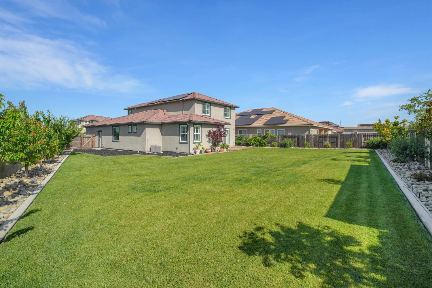 1898 Sanza Rd, Manteca, CA 95337