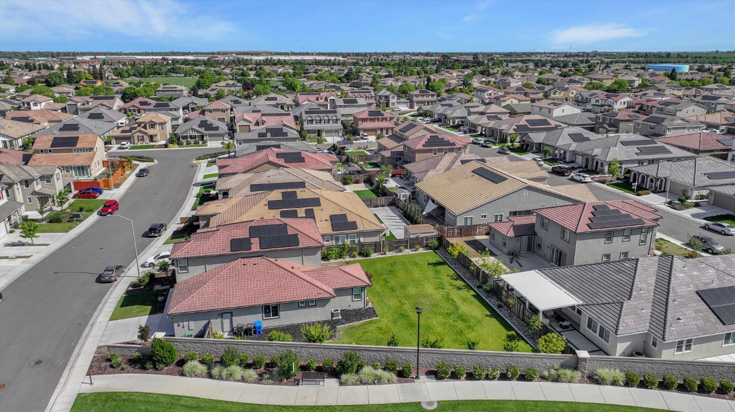 1898 Sanza Rd, Manteca, CA 95337