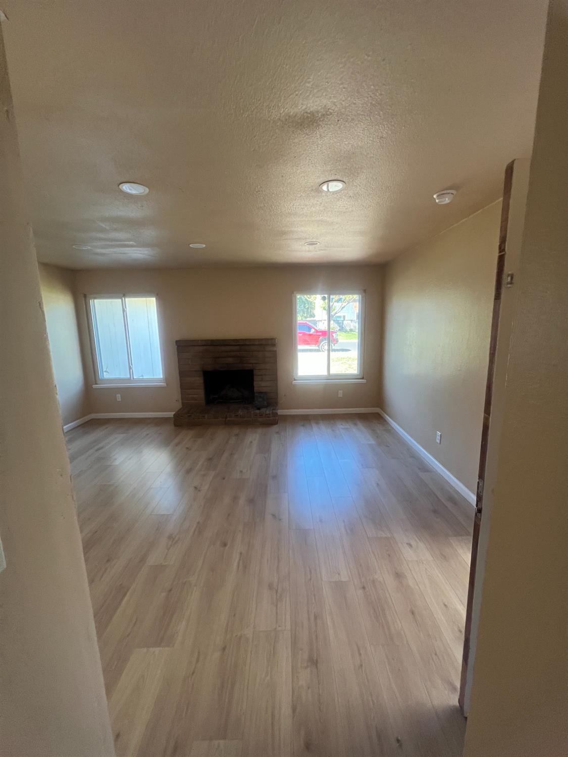 1048 Aspen Dr, Manteca, CA 95336