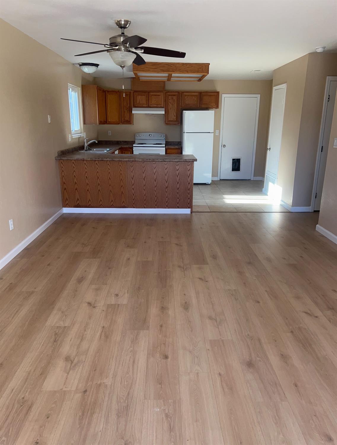 1048 Aspen Dr, Manteca, CA 95336