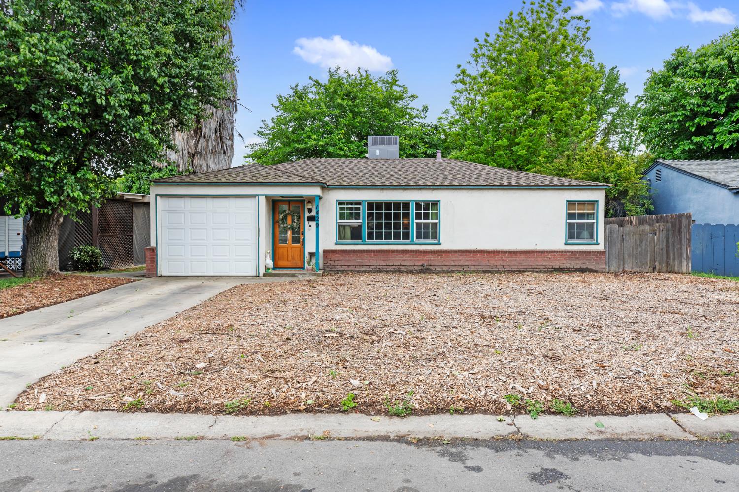 1420 California Ave, Turlock, CA 95380