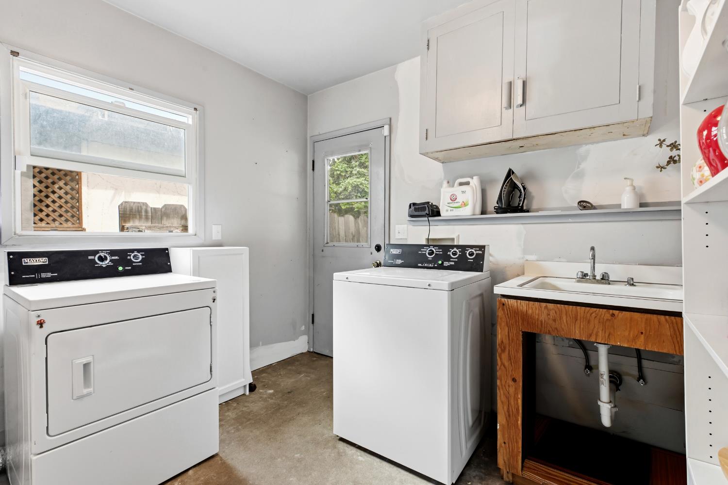 1420 California Ave, Turlock, CA 95380