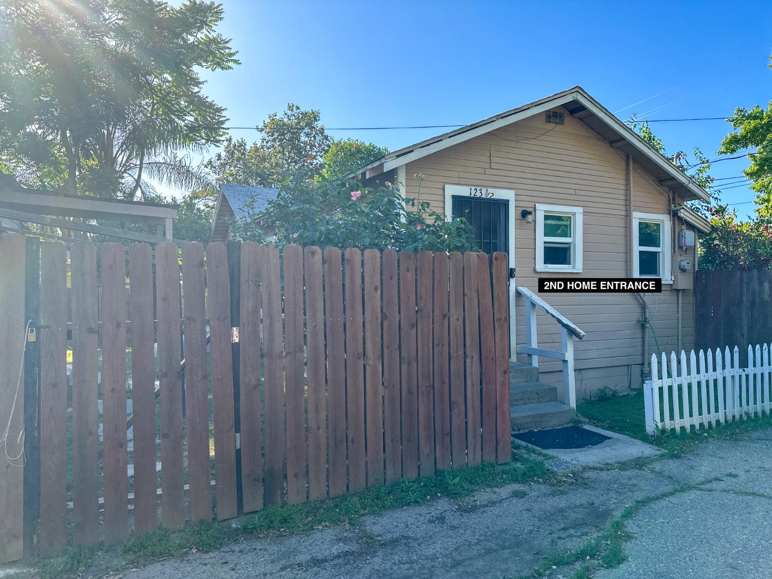 123 Almond Ave, Modesto, CA 95354