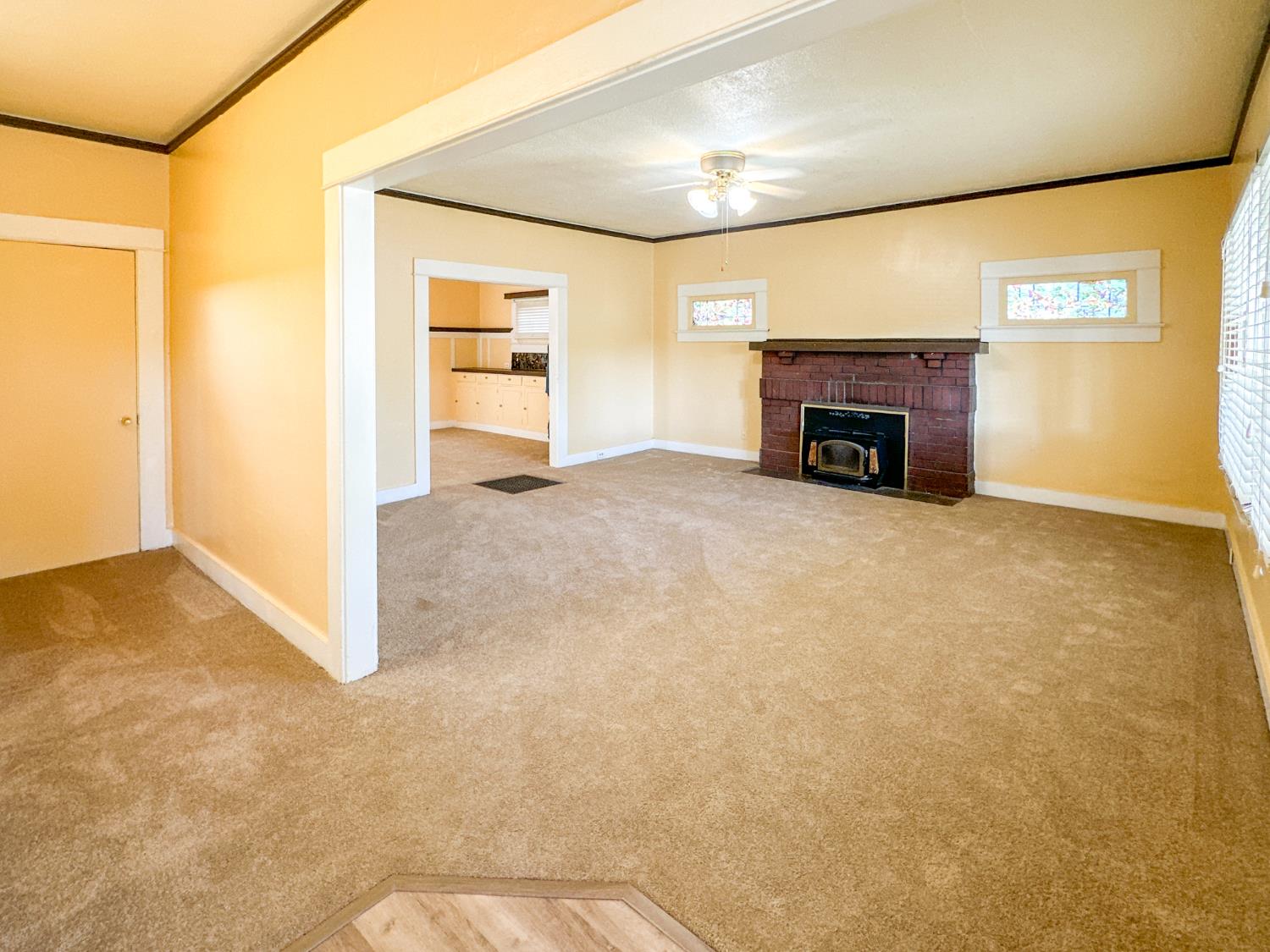 123 Almond Ave, Modesto, CA 95354