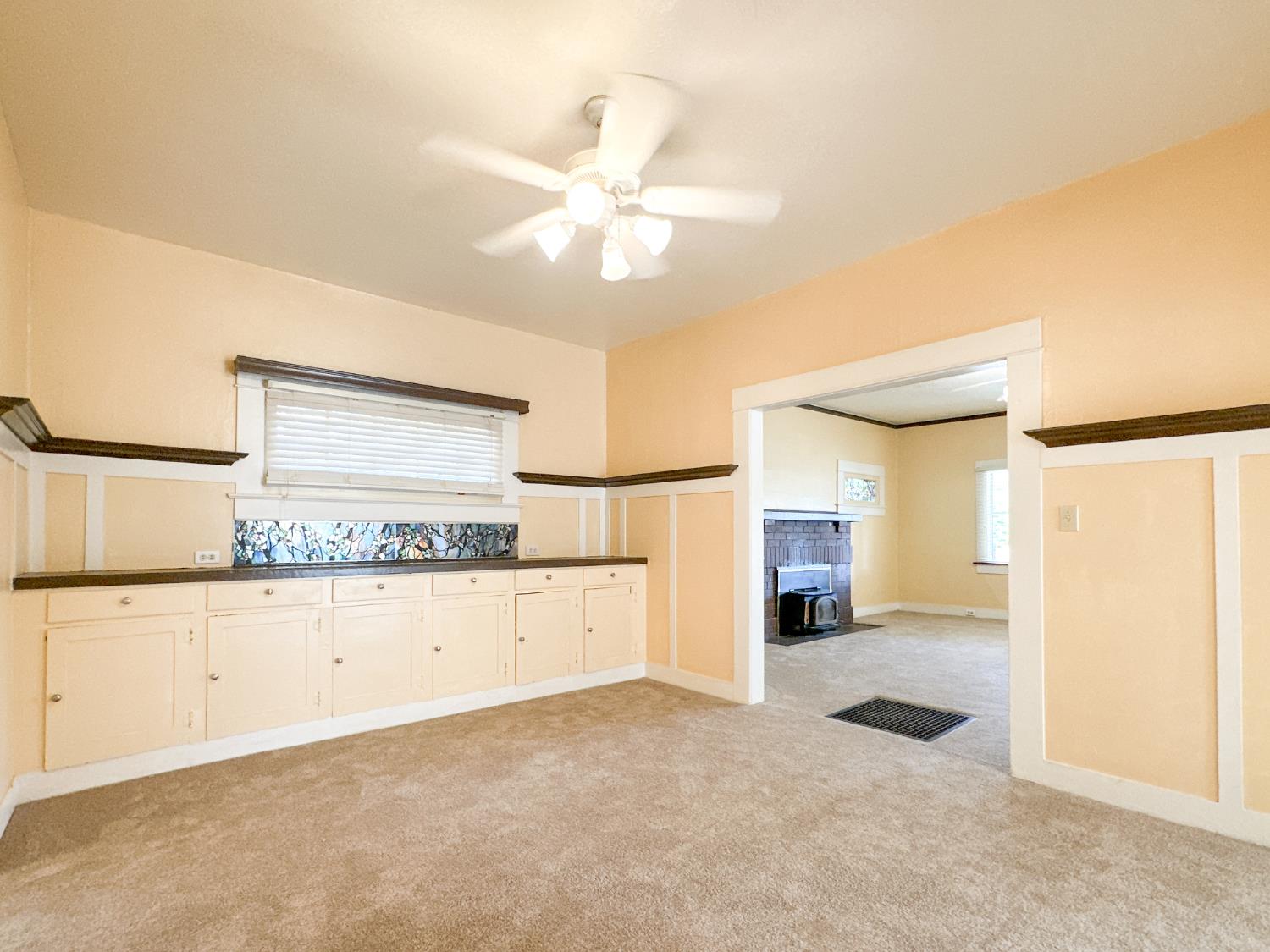 123 Almond Ave, Modesto, CA 95354