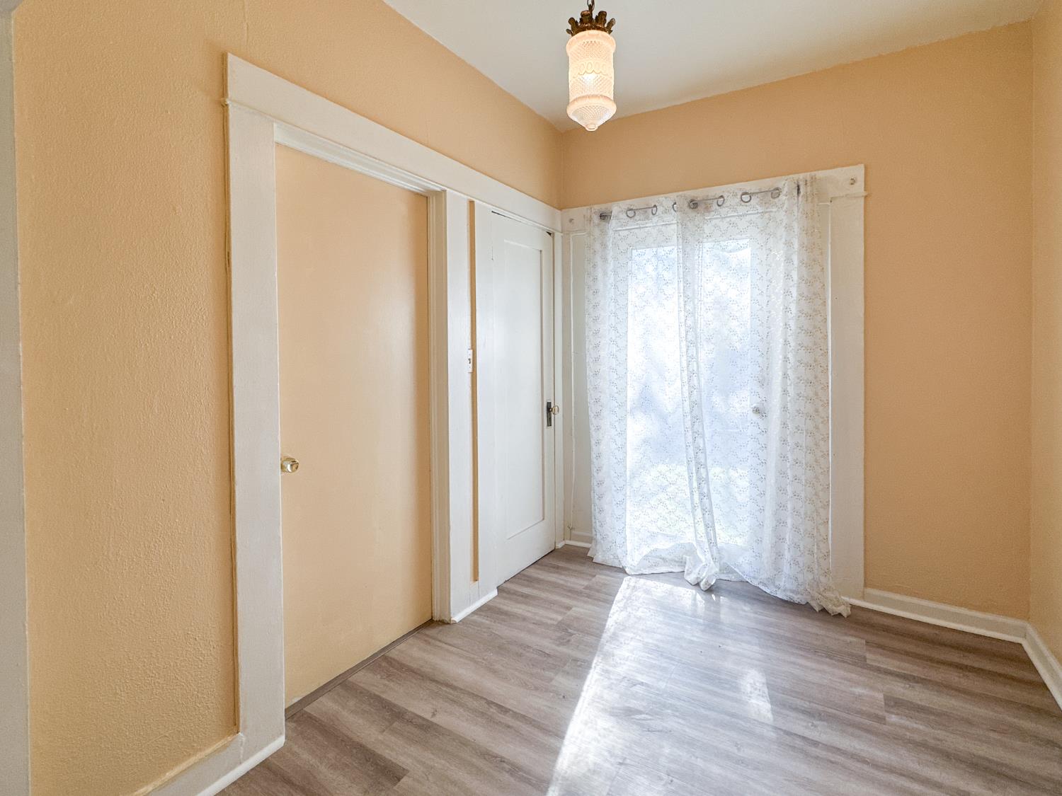 123 Almond Ave, Modesto, CA 95354