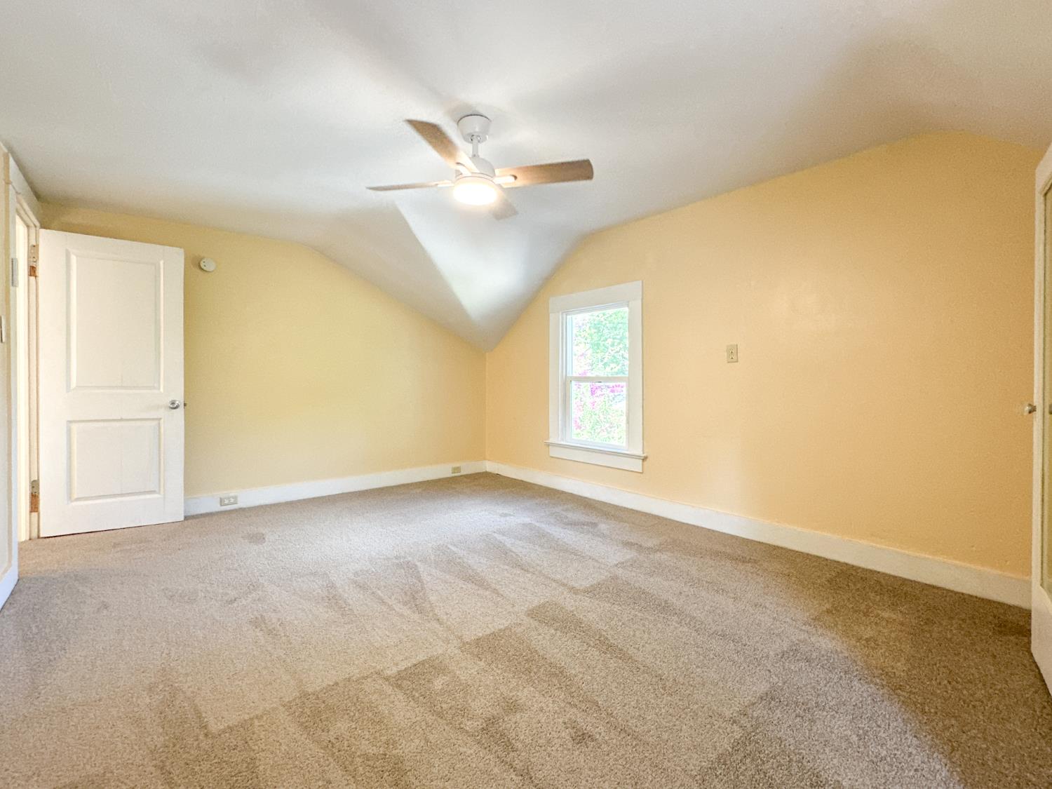 123 Almond Ave, Modesto, CA 95354