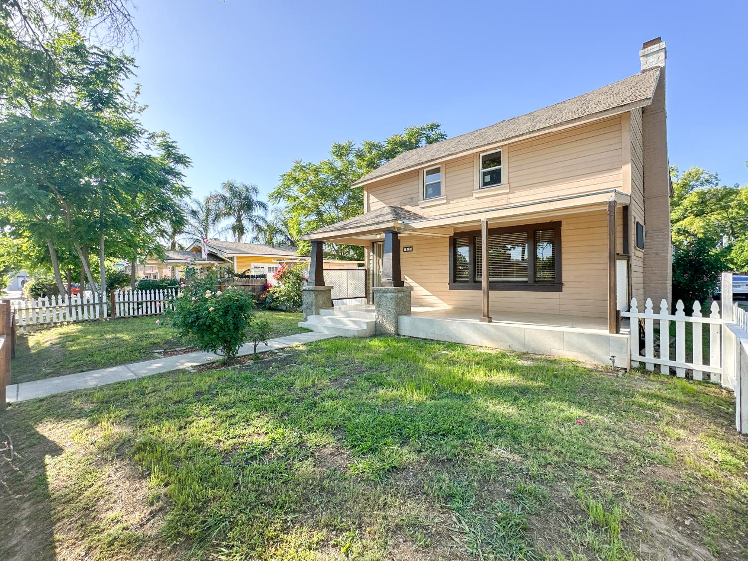 123 Almond Ave, Modesto, CA 95354