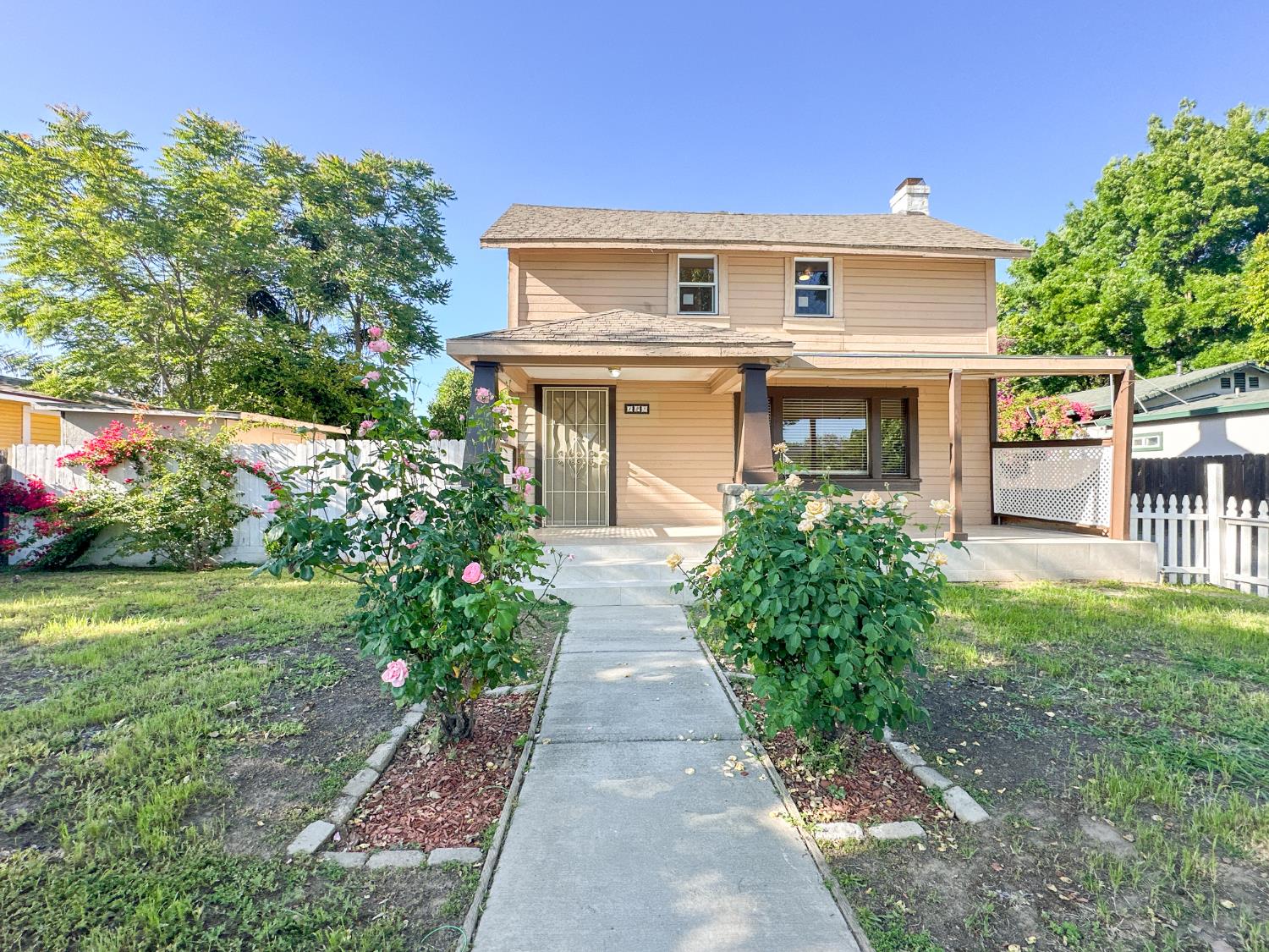 123 Almond Ave, Modesto, CA 95354