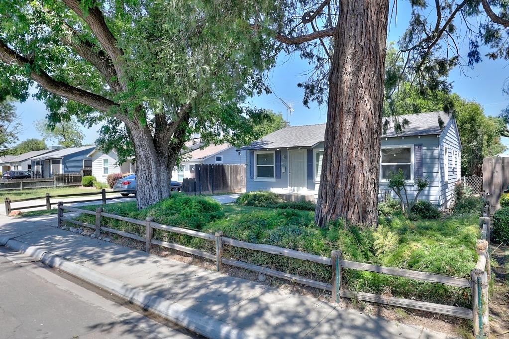 1405 Teresa St, Modesto, CA 95350