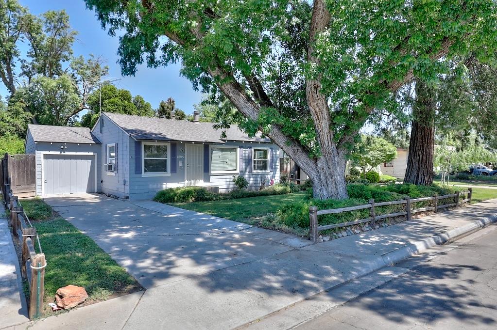 1405 Teresa St, Modesto, CA 95350