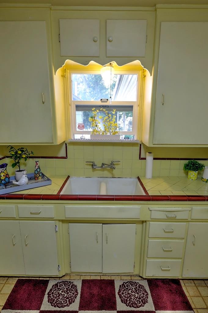 1405 Teresa St, Modesto, CA 95350