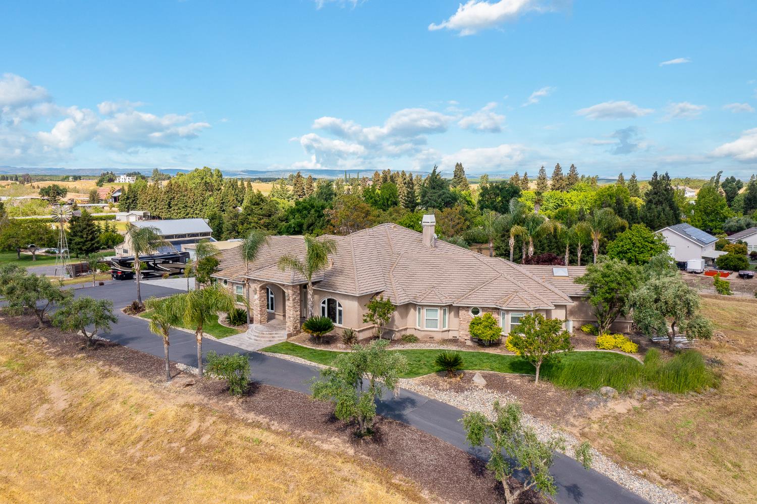 10714 Amerine Ln, Oakdale, CA 95361