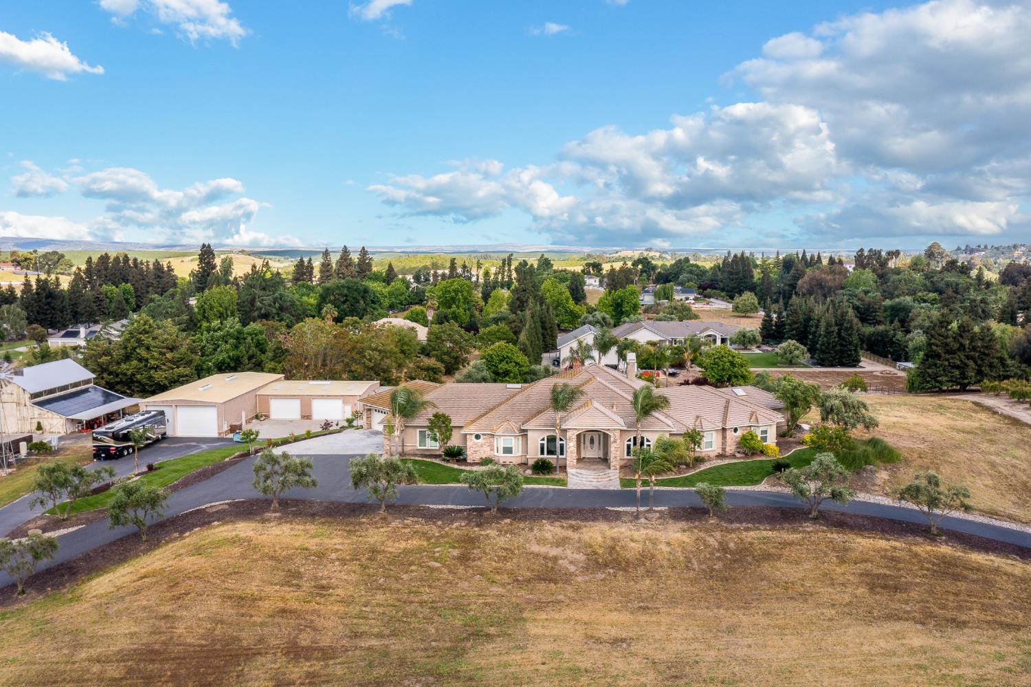 10714 Amerine Ln, Oakdale, CA 95361