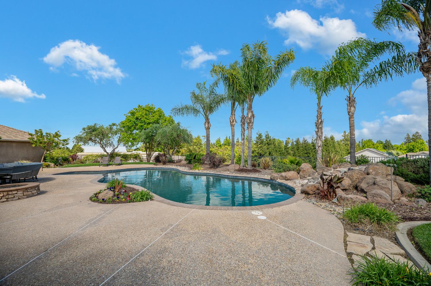 10714 Amerine Ln, Oakdale, CA 95361