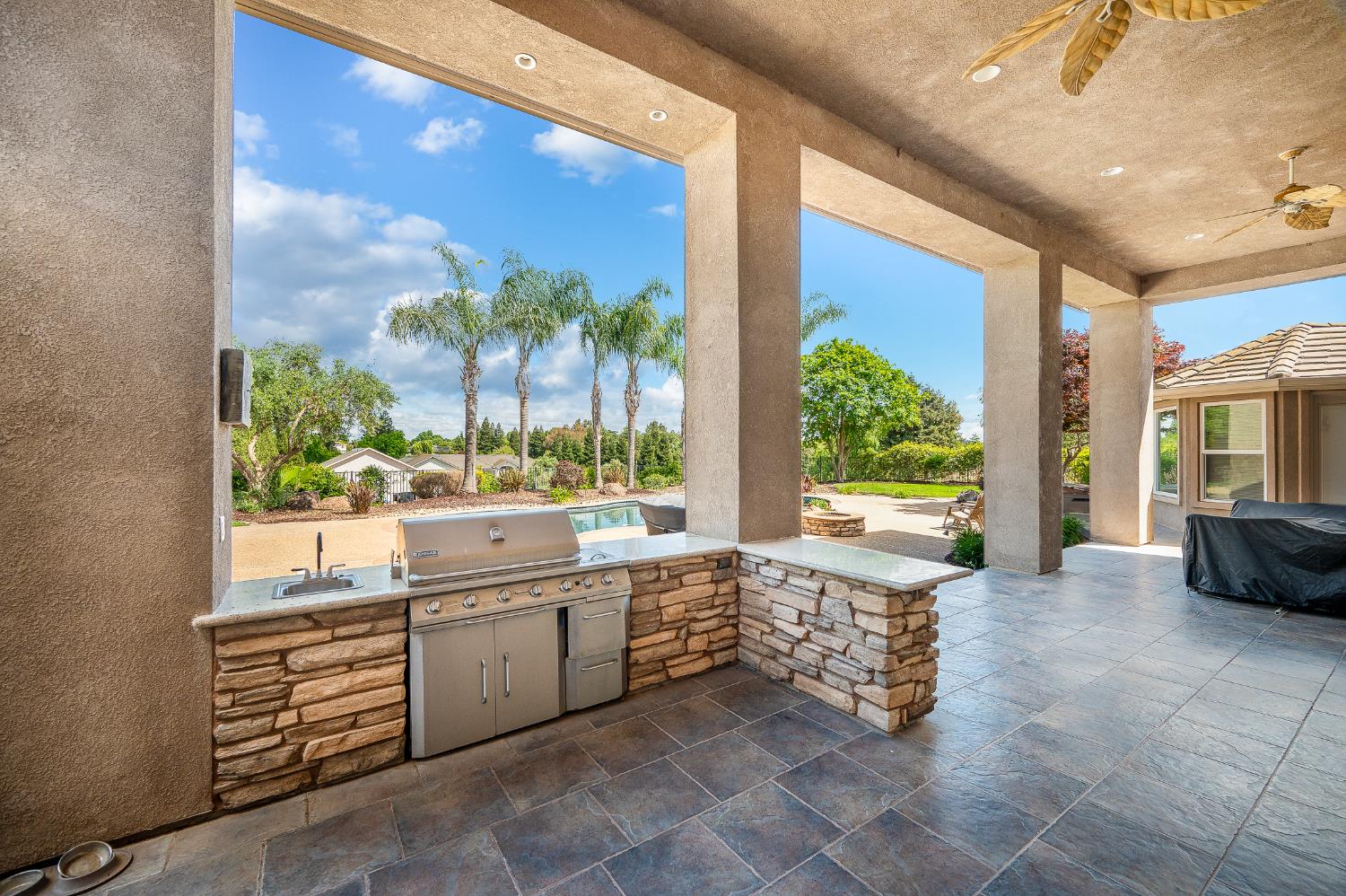 10714 Amerine Ln, Oakdale, CA 95361