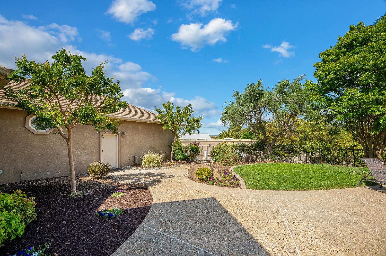 10714 Amerine Ln, Oakdale, CA 95361