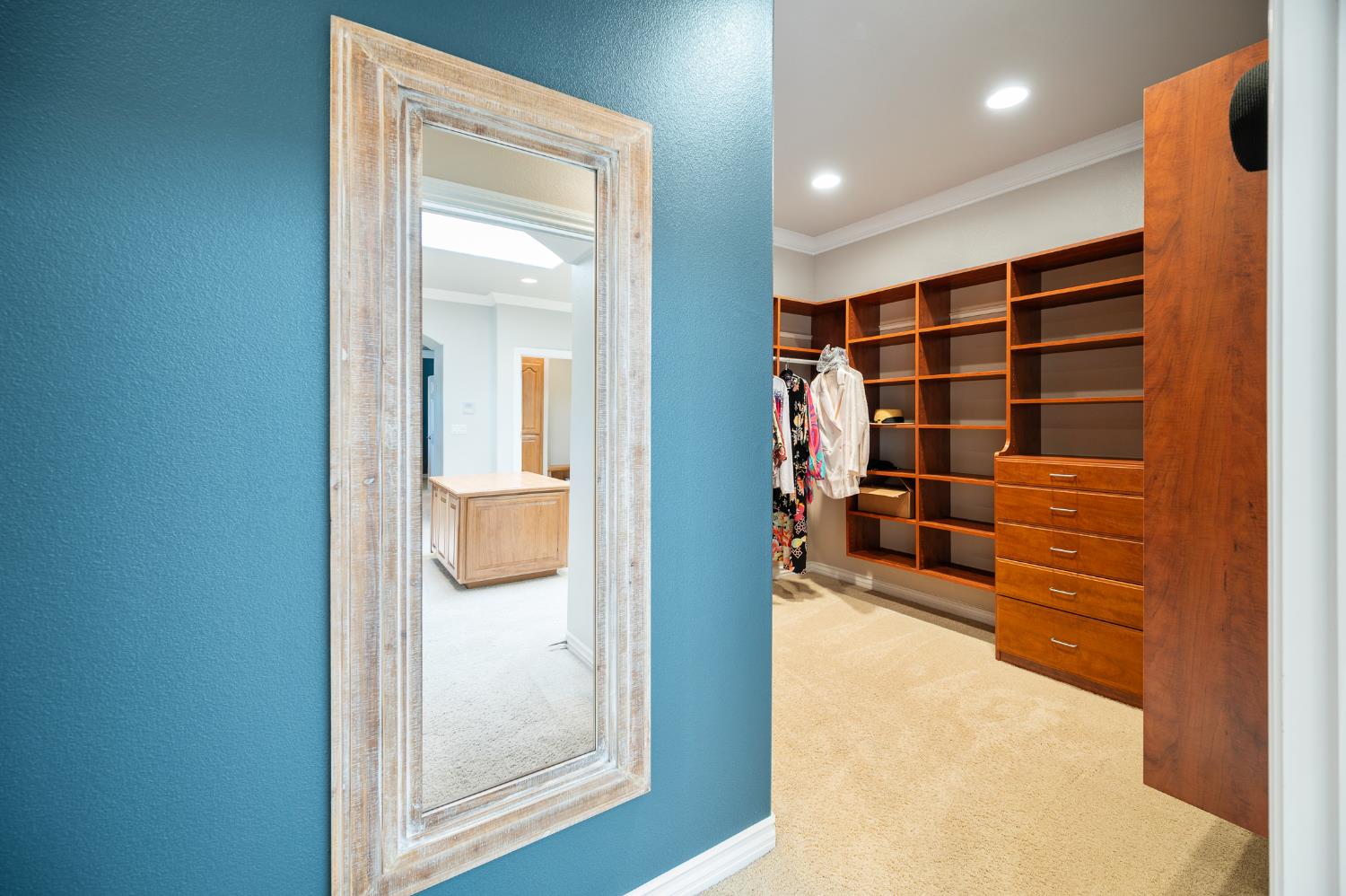 10714 Amerine Ln, Oakdale, CA 95361