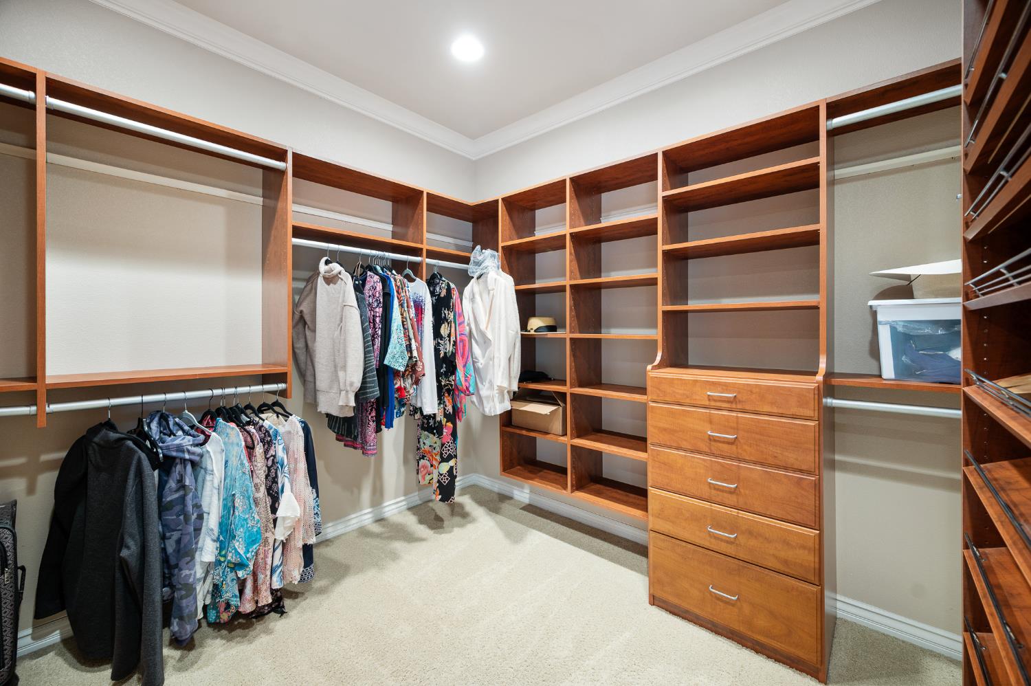 10714 Amerine Ln, Oakdale, CA 95361