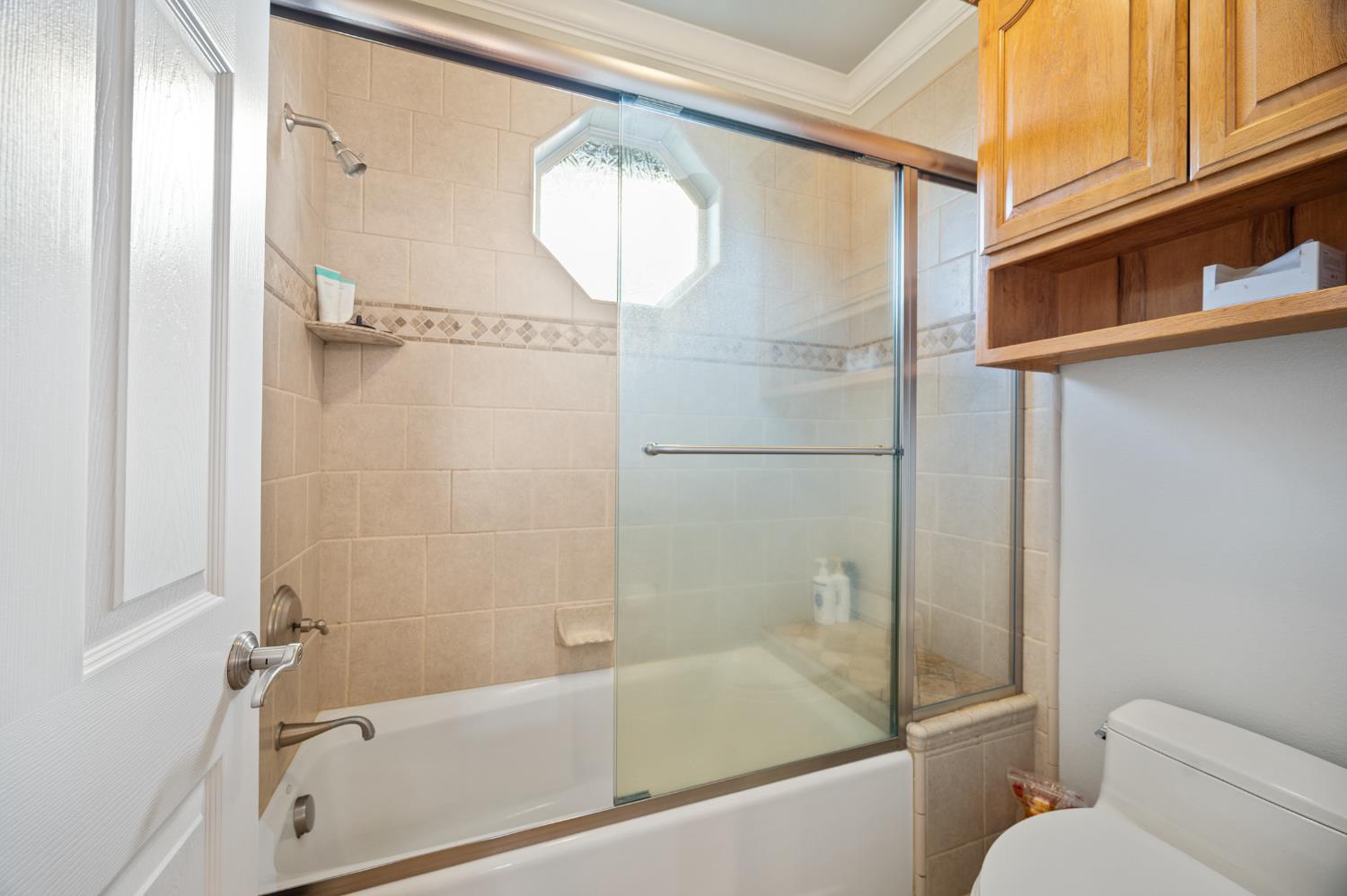 10714 Amerine Ln, Oakdale, CA 95361