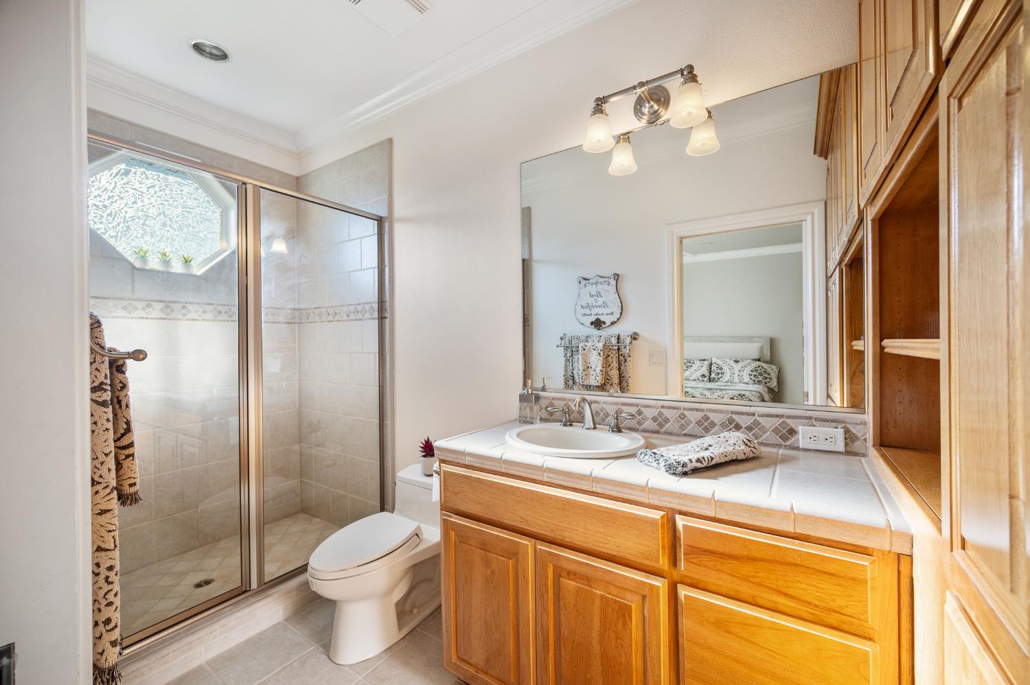 10714 Amerine Ln, Oakdale, CA 95361