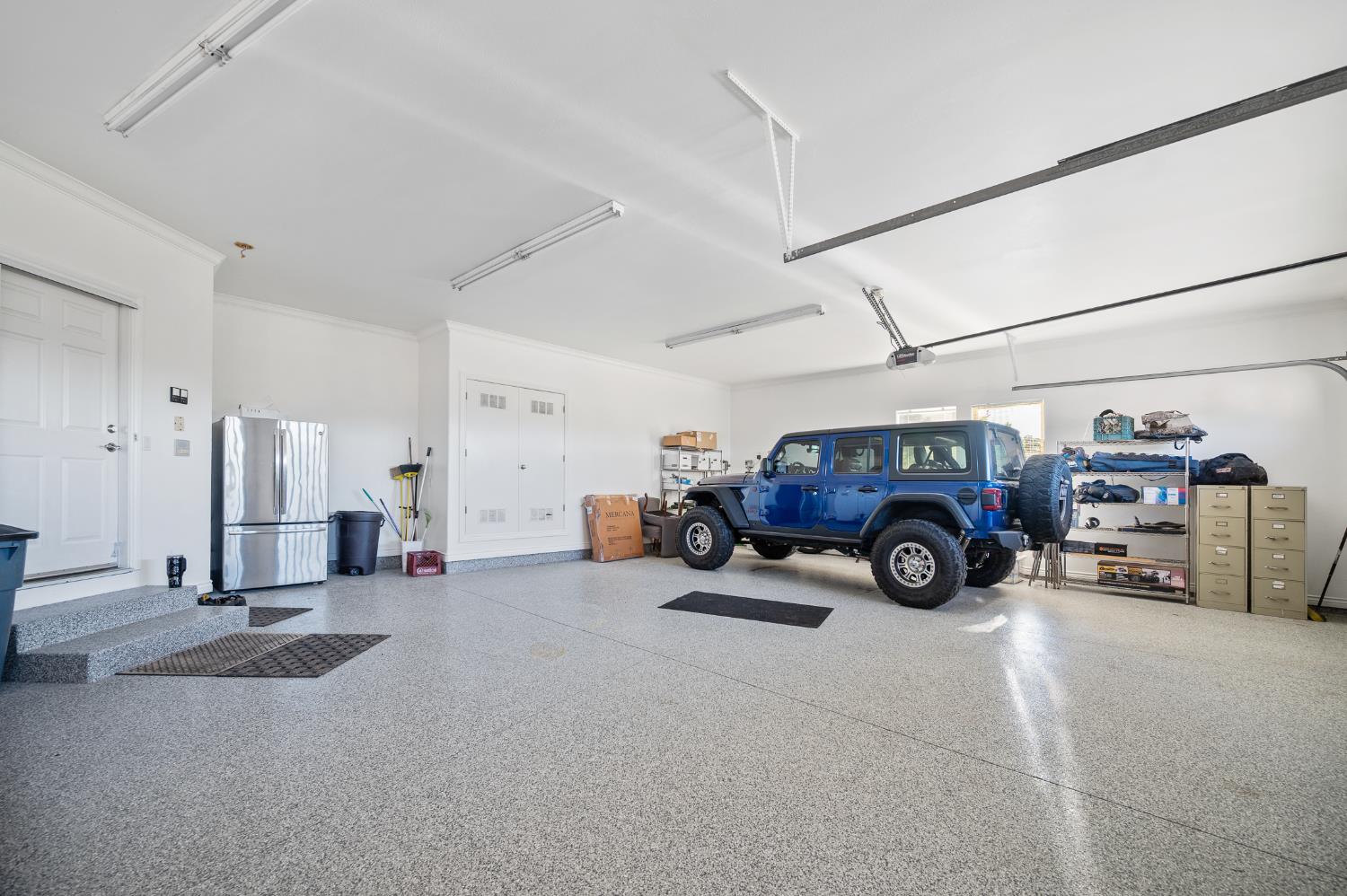 10714 Amerine Ln, Oakdale, CA 95361