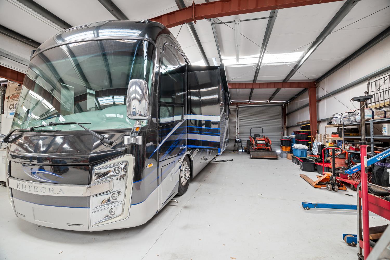 10714 Amerine Ln, Oakdale, CA 95361