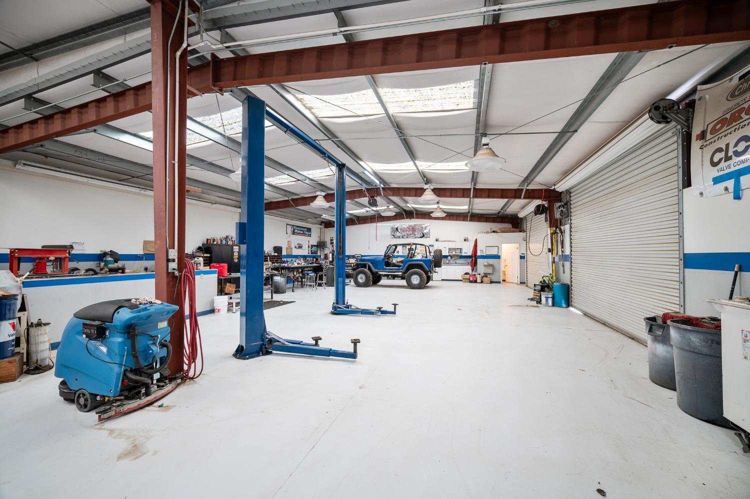 10714 Amerine Ln, Oakdale, CA 95361