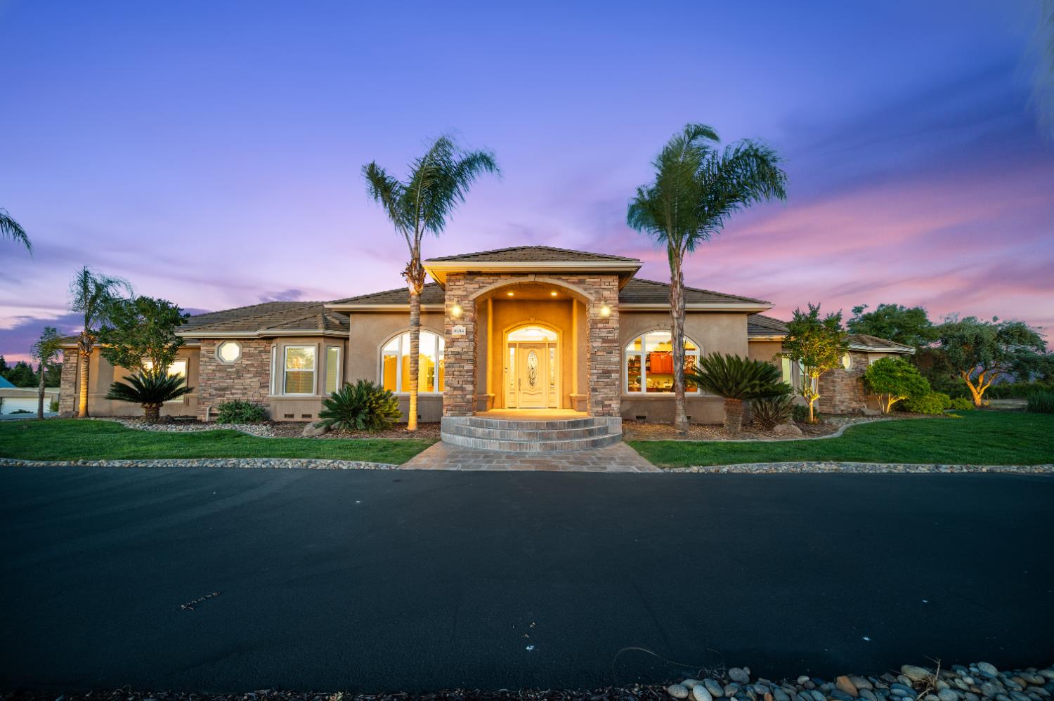 10714 Amerine Ln, Oakdale, CA 95361