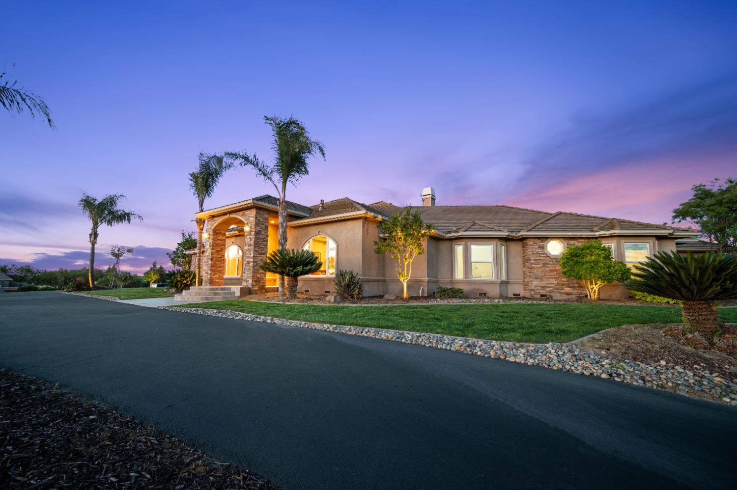 10714 Amerine Ln, Oakdale, CA 95361