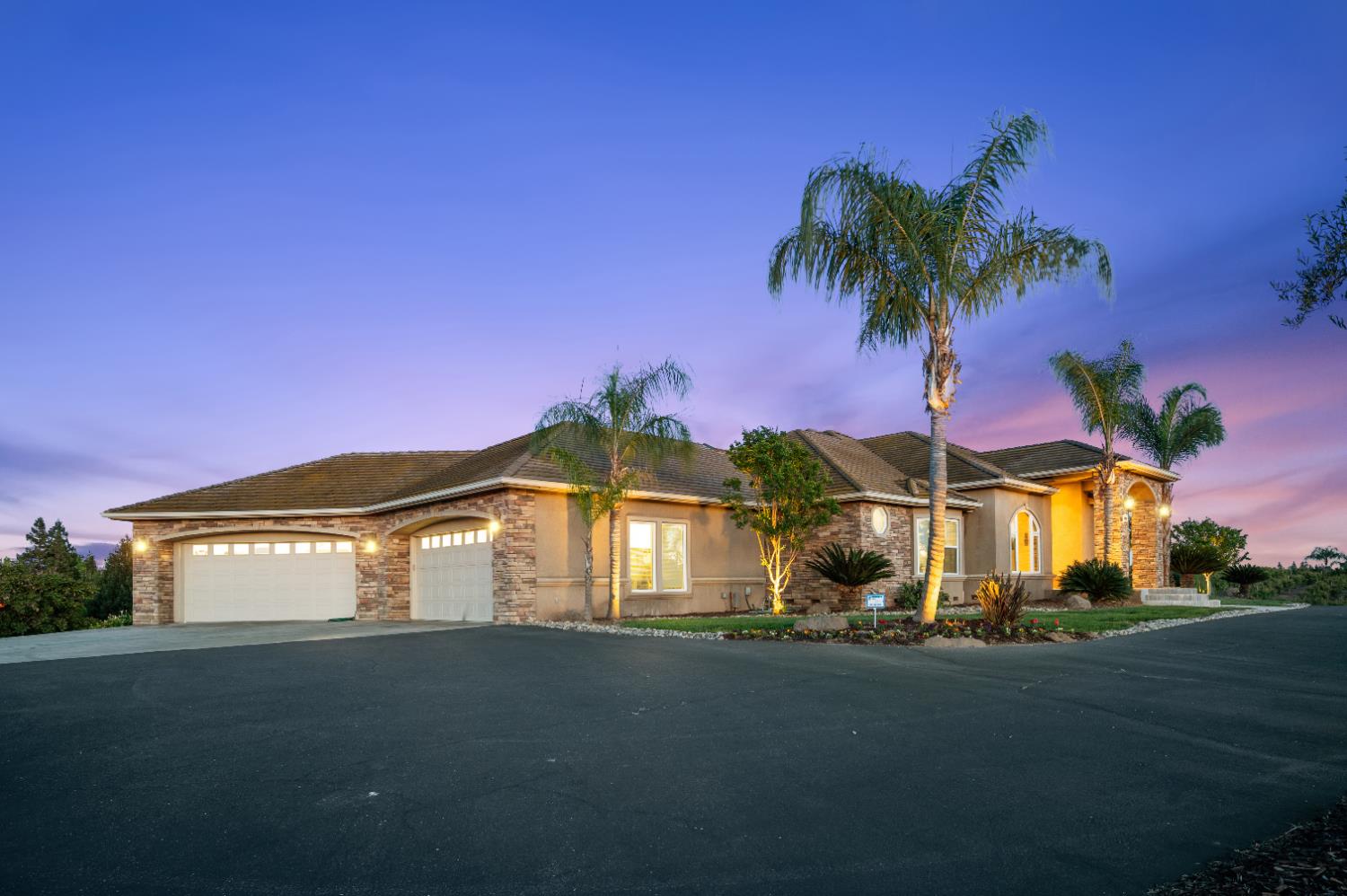 10714 Amerine Ln, Oakdale, CA 95361