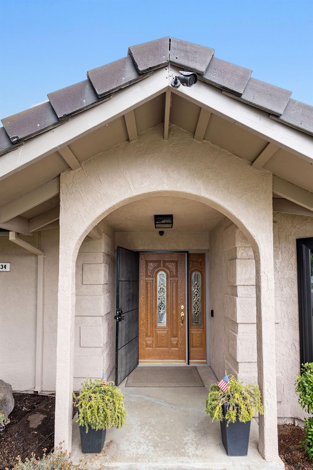 1934 Pontiac St, Oakdale, CA 95361