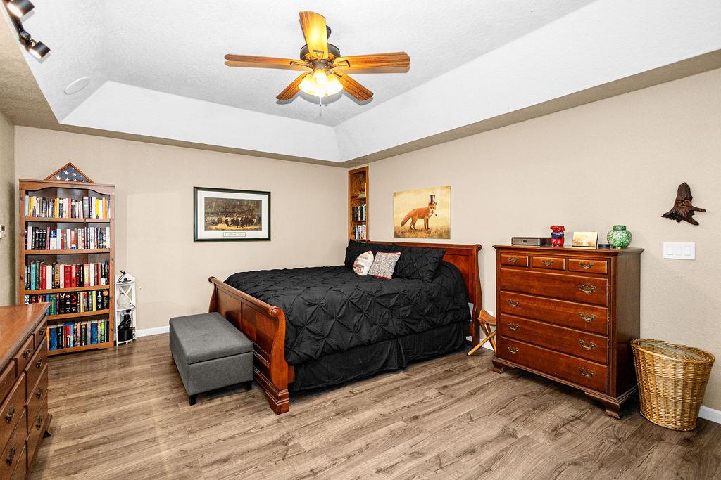 1934 Pontiac St, Oakdale, CA 95361