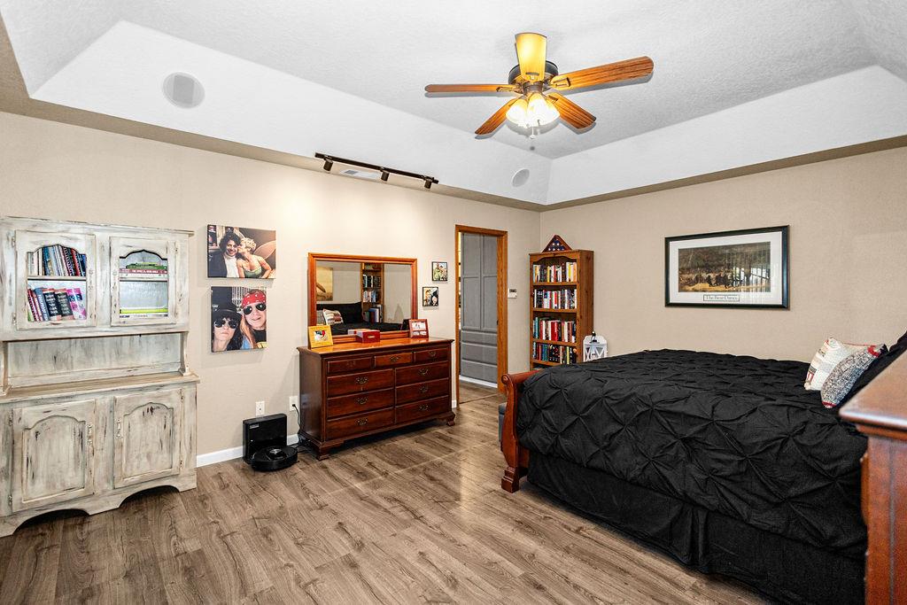 1934 Pontiac St, Oakdale, CA 95361