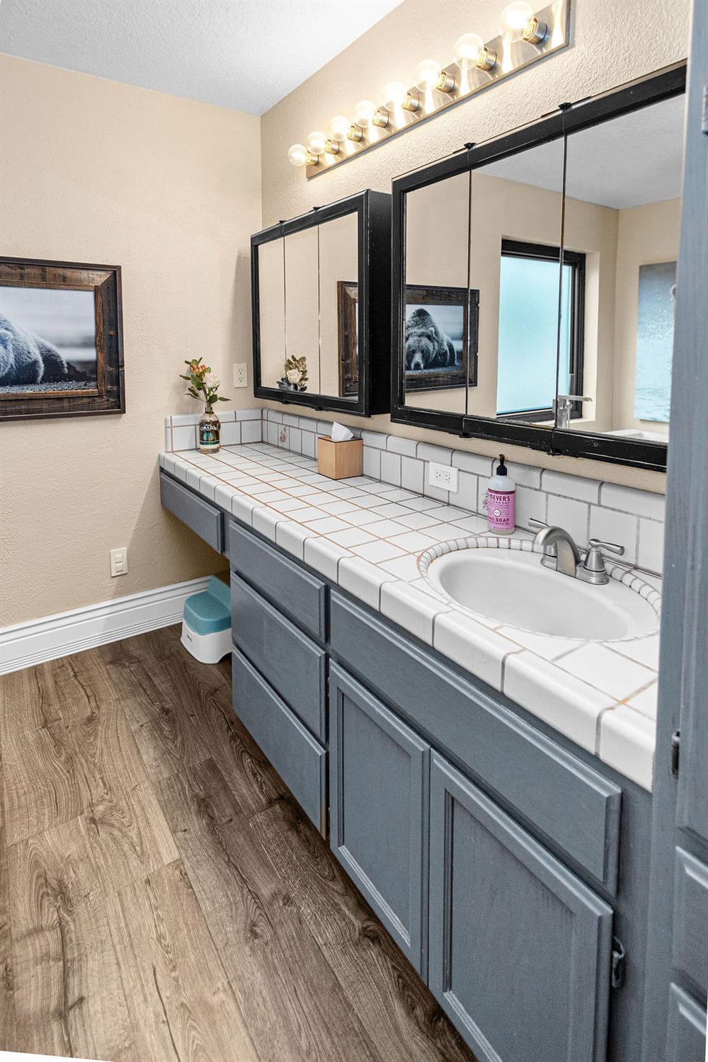 1934 Pontiac St, Oakdale, CA 95361