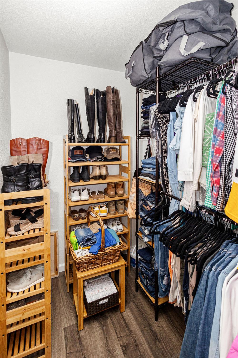 1934 Pontiac St, Oakdale, CA 95361