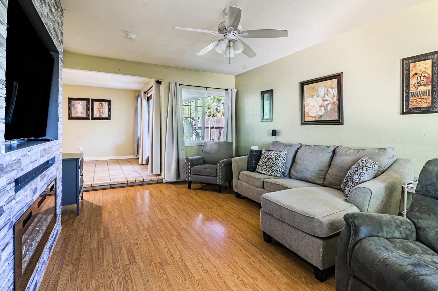 205 Carmillita Way, Modesto, CA 95354