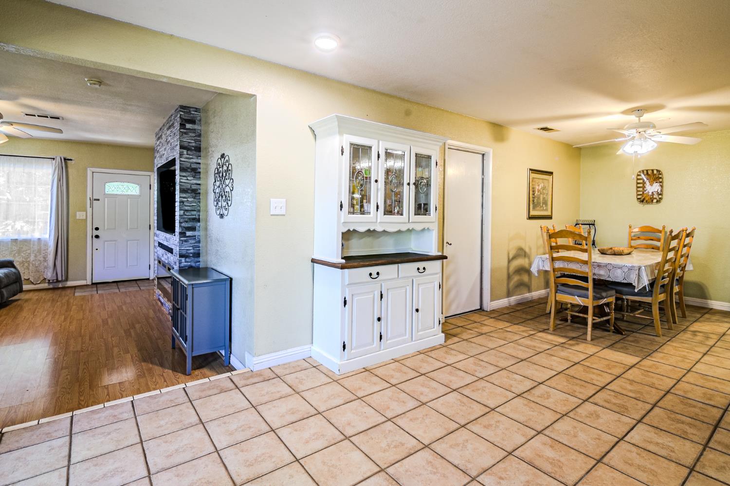 205 Carmillita Way, Modesto, CA 95354