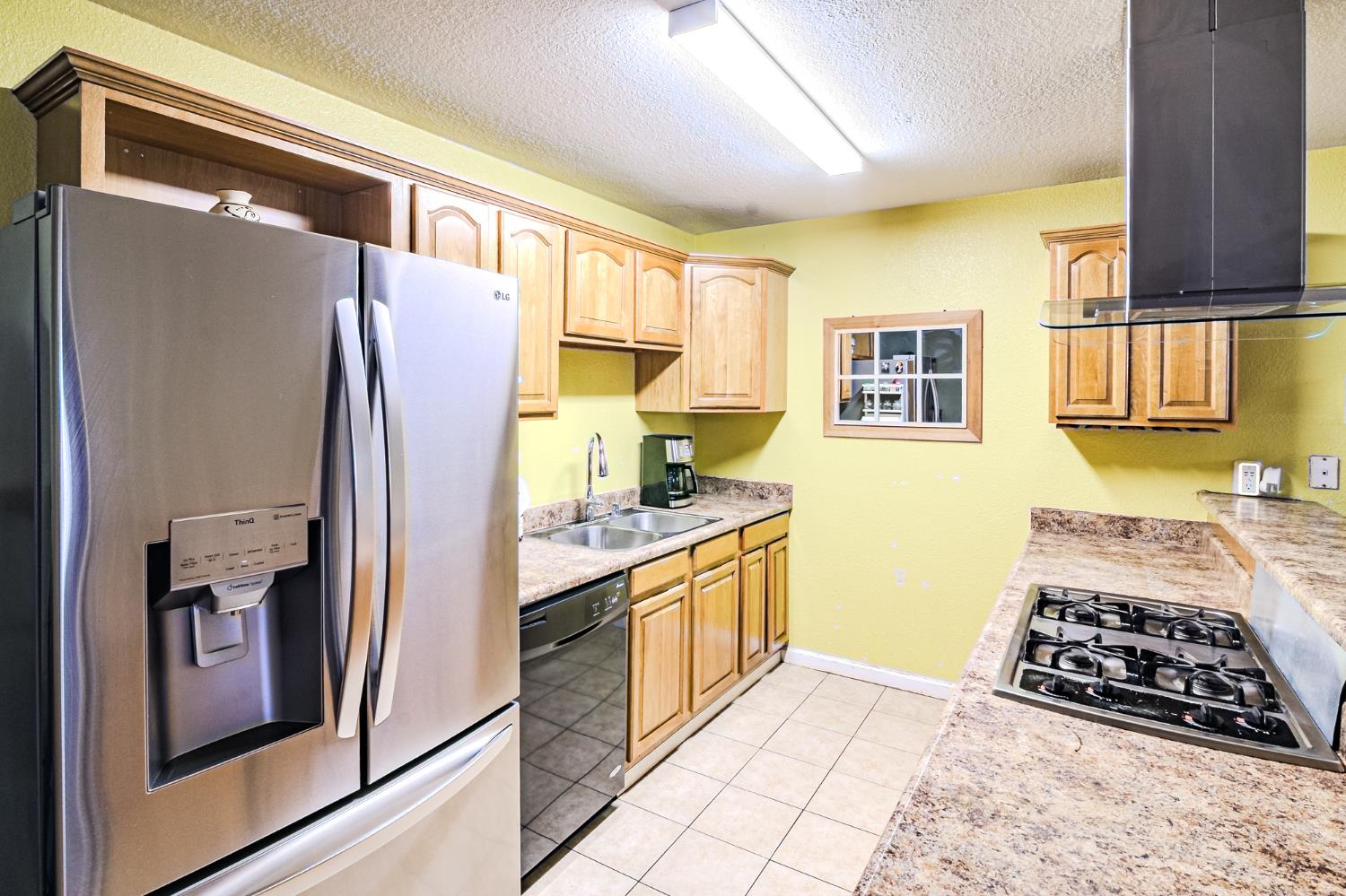 205 Carmillita Way, Modesto, CA 95354