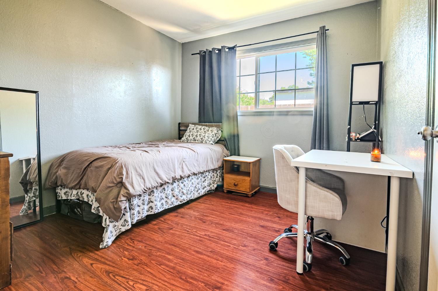 205 Carmillita Way, Modesto, CA 95354