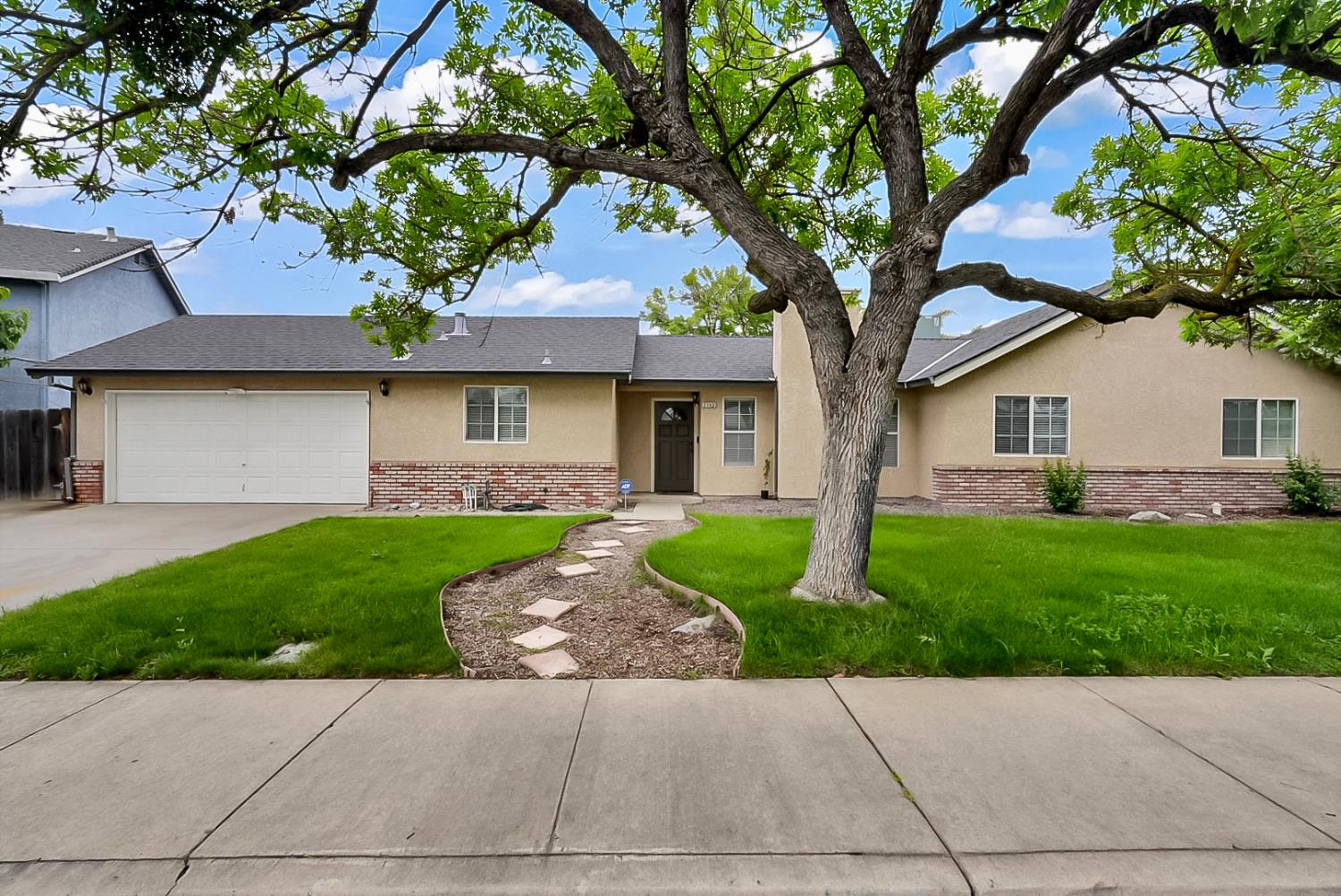 2145 Northridge Dr, Modesto, CA 95350