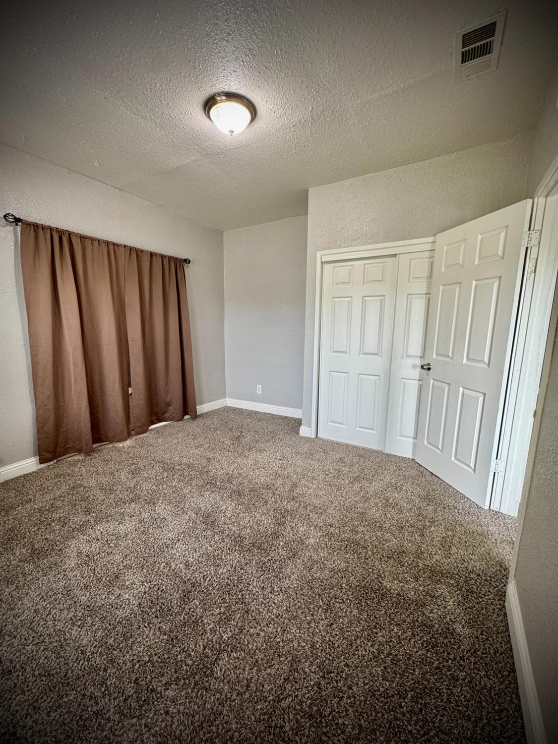 522 Wolfe Ave, Turlock, CA 95380