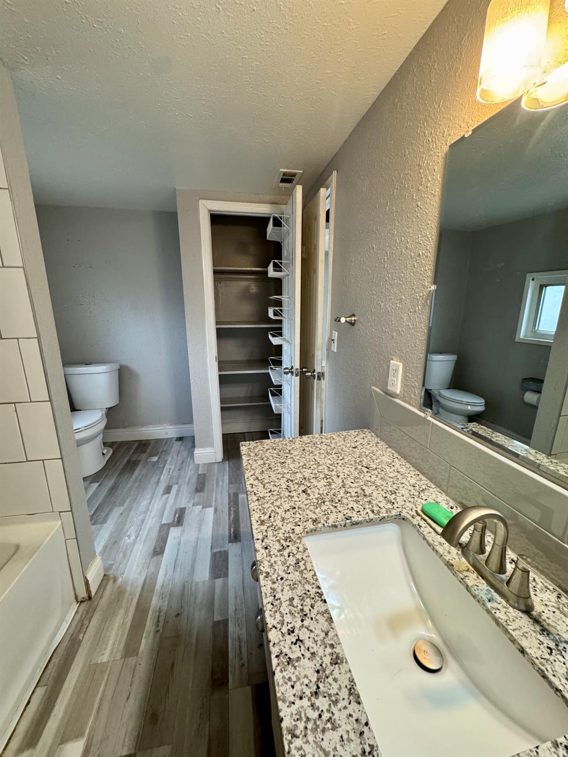 522 Wolfe Ave, Turlock, CA 95380