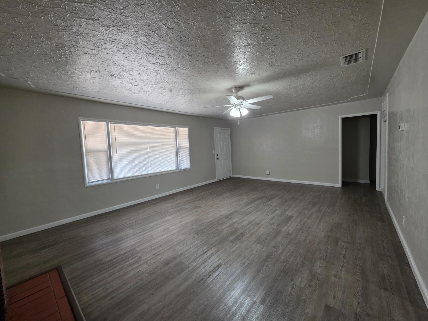 1416 Tully Rd, Modesto, CA 95350