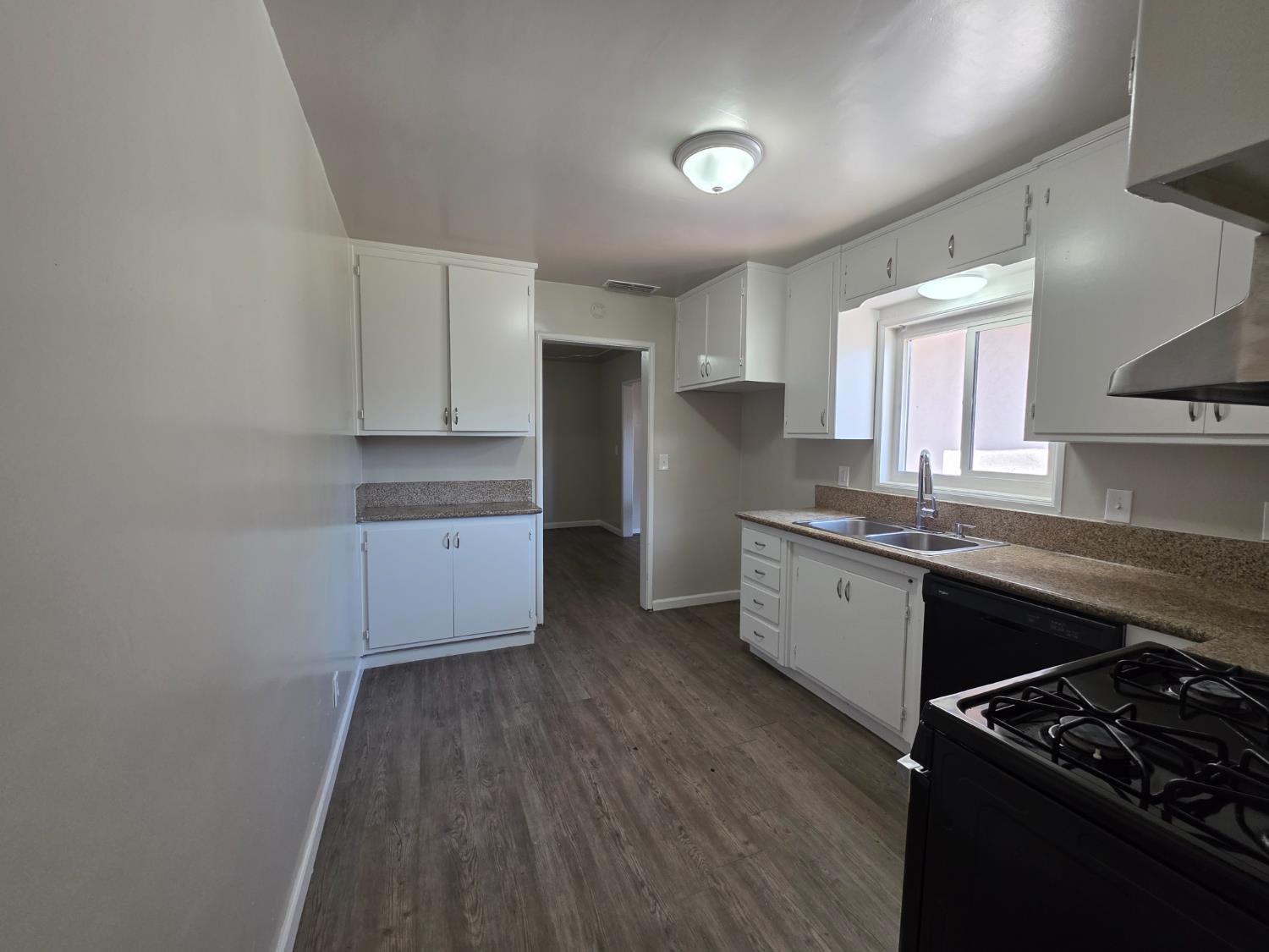 1416 Tully Rd, Modesto, CA 95350